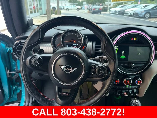 Used 2019 Blue MINI Classic image 12