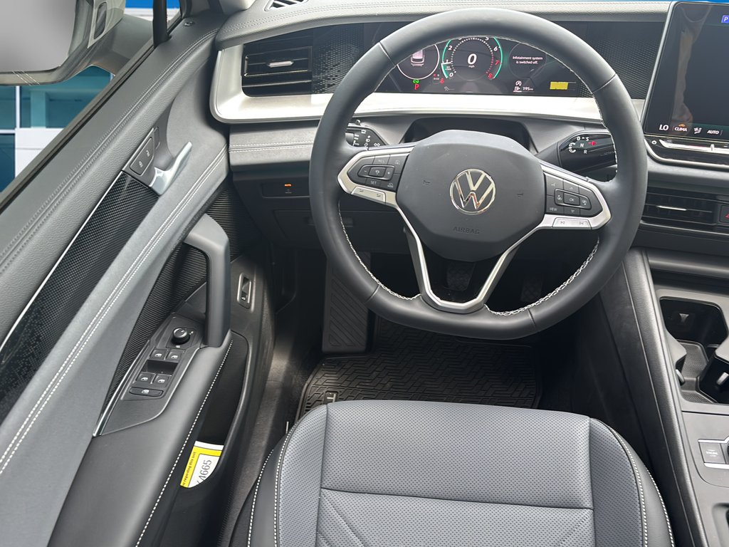 New 2026 White/off-white Volkswagen 2.0T SE image 18