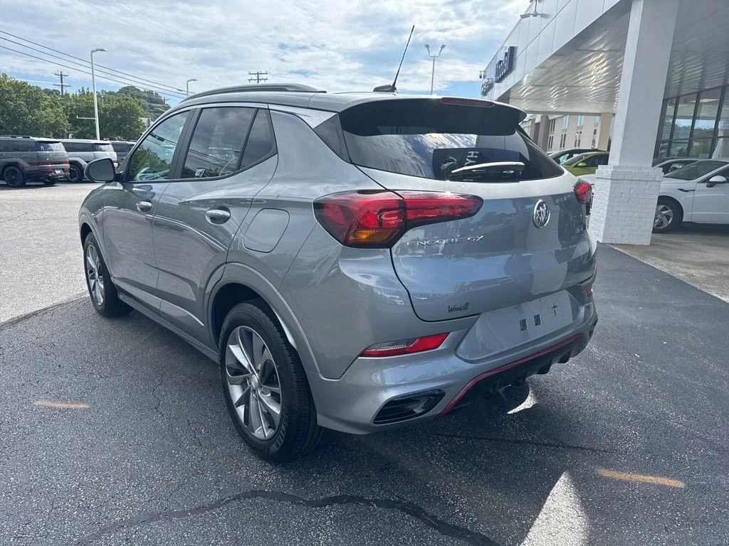 Used 2023 Moonstone Gray Metallic Buick Select image 5