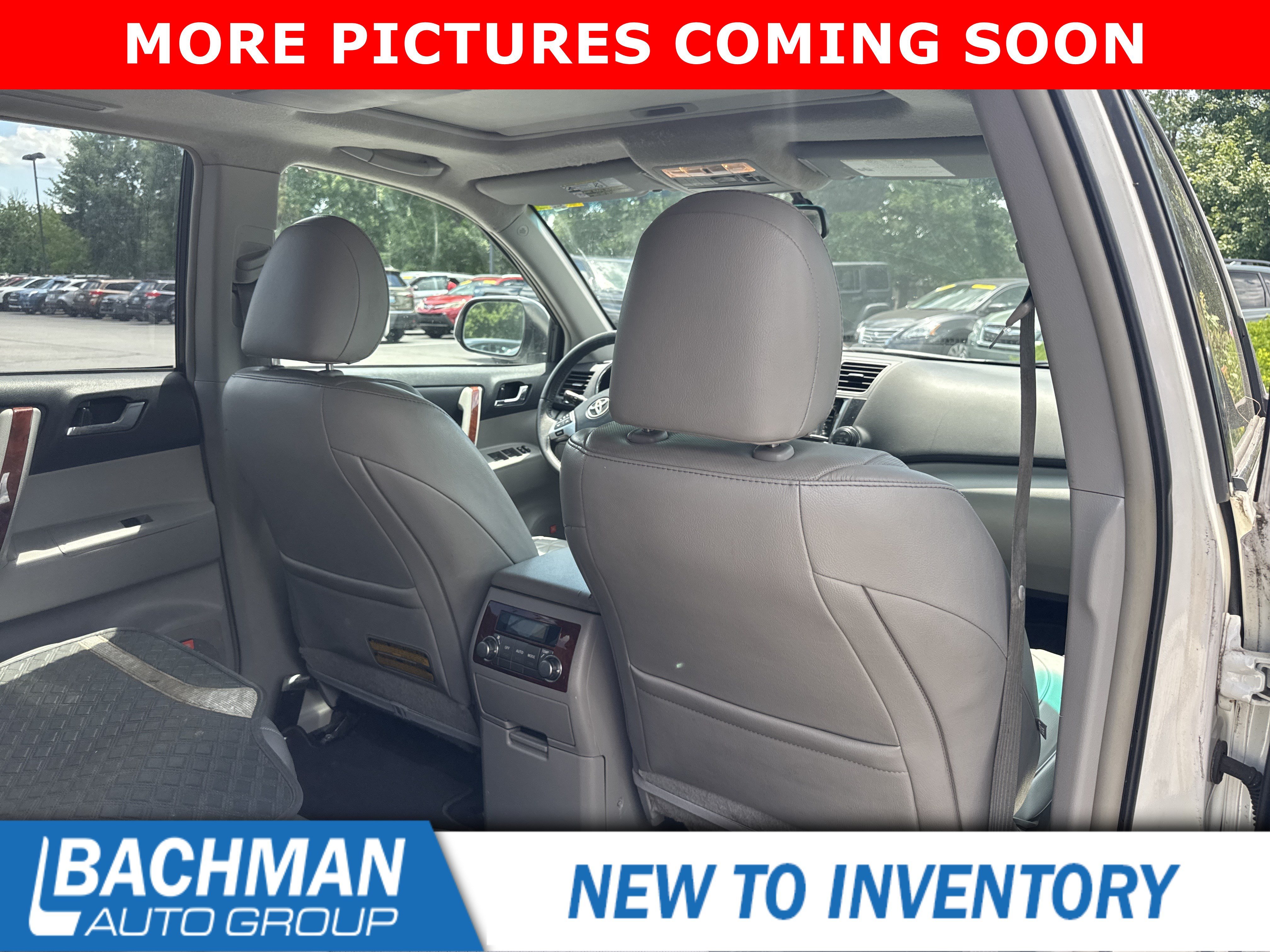 Used 2013 Blizzard Pearl Toyota Limited image 8