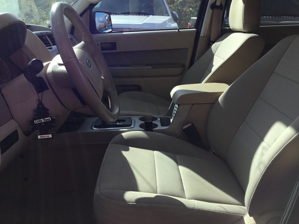 2011 Ford Escape XLT photo 4