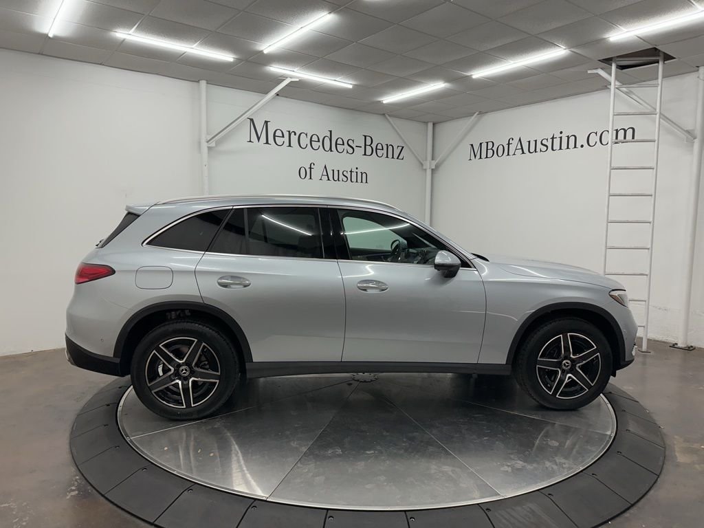 Used 2026 Silver Mercedes-Benz GLC 300 image 8