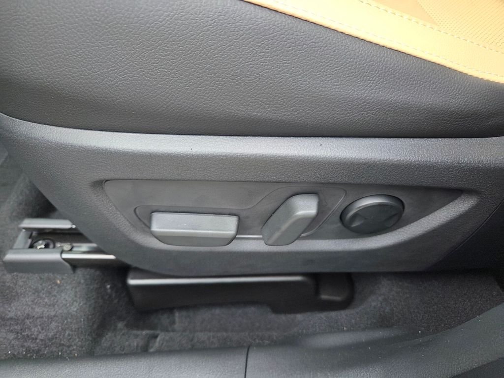 Certified Used 2026 White Mazda 2.5 S Premium image 5