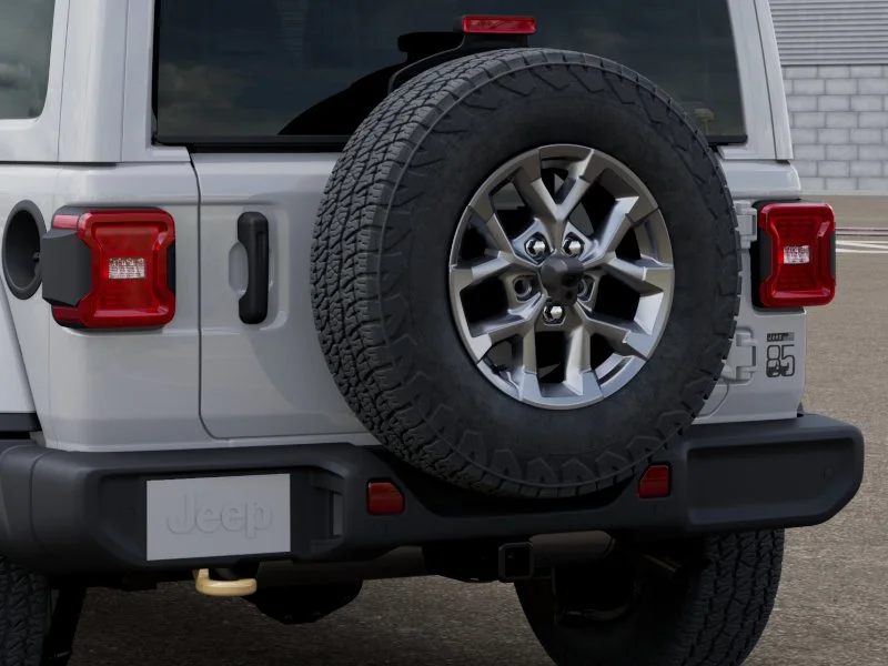 New 2026 Bright White Clear-Coat Exterior Paint Jeep  image 13