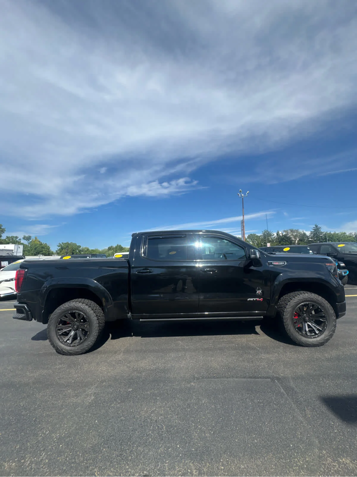 Used 2022 Onyx Black GMC AT4 image 7
