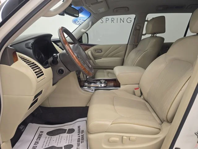 Used 2017 White INFINITI Base image 26