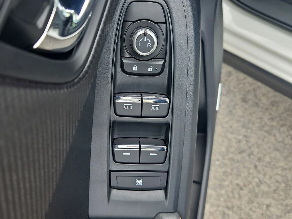 New 2026 CRYSTAL WHITE PEARL Subaru Limited Hybrid image 25