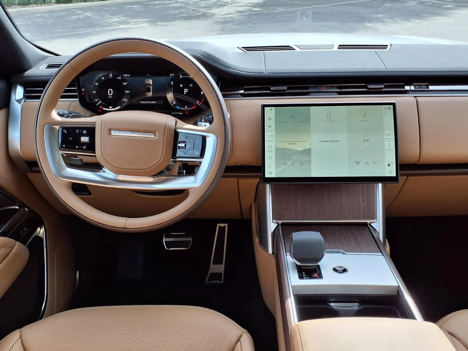 New 2026 Fuji White Land Rover SE image 18