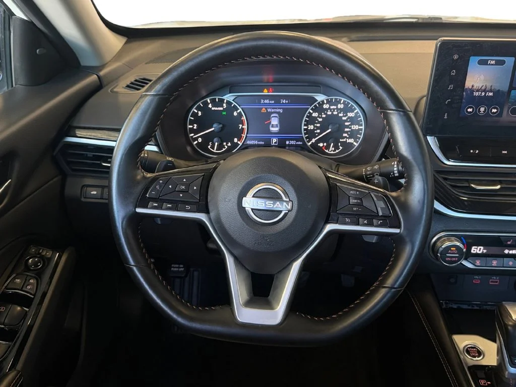 Used 2025 White Nissan 2.5 SR image 18
