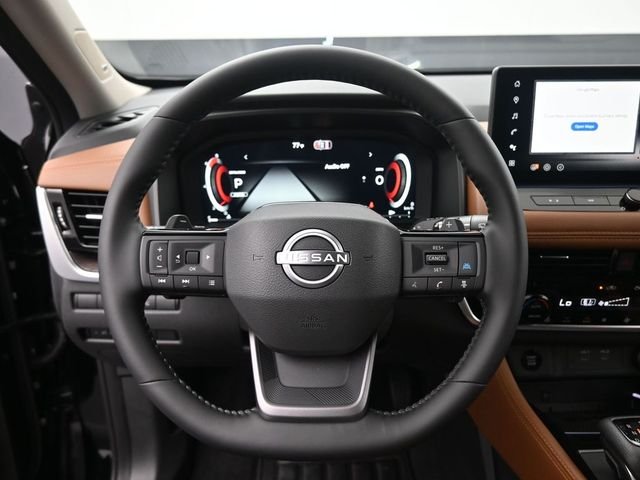 Used 2026 Black Nissan Platinum image 32