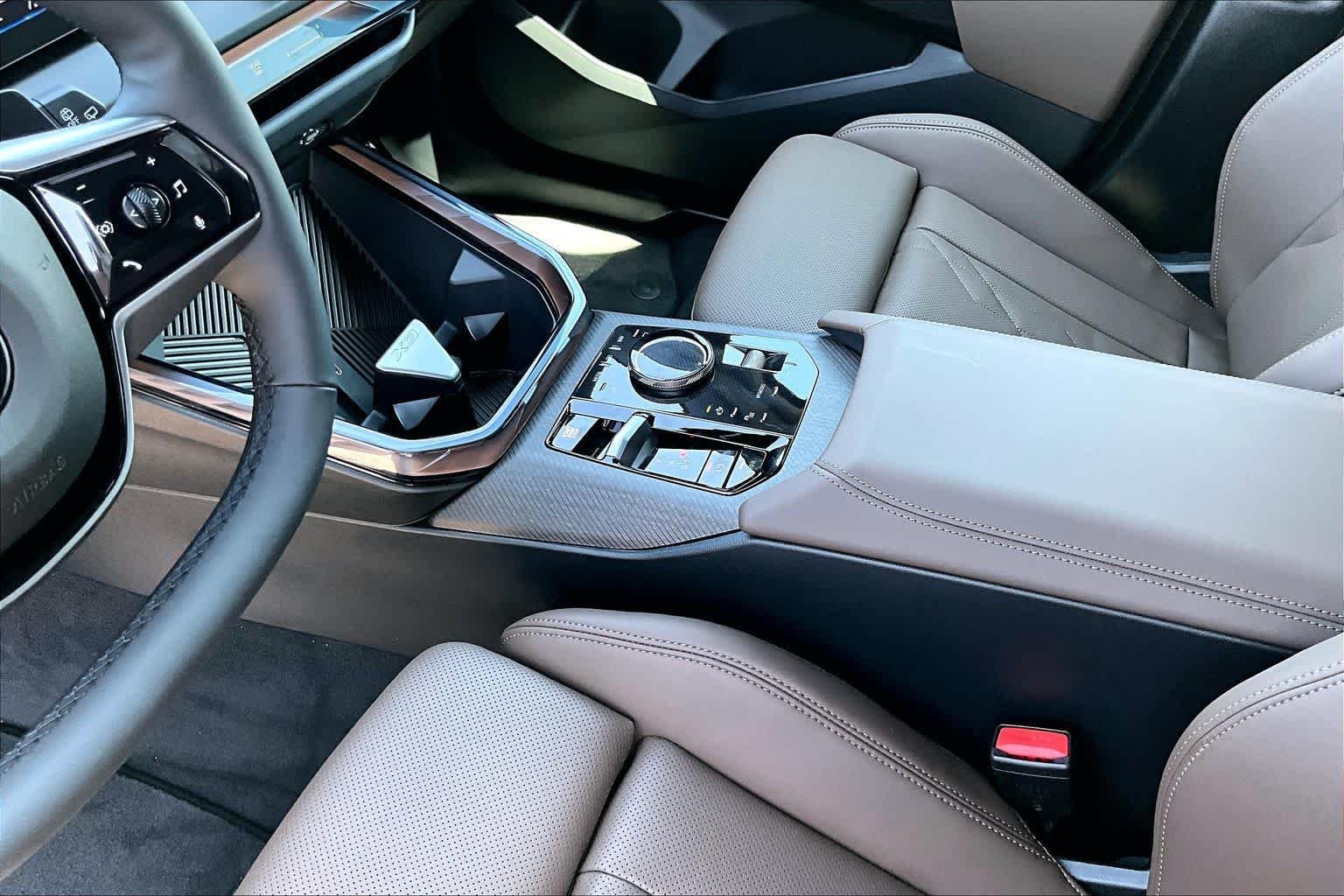 New 2026 Dark Graphite Metallic BMW 30 xDrive image 7