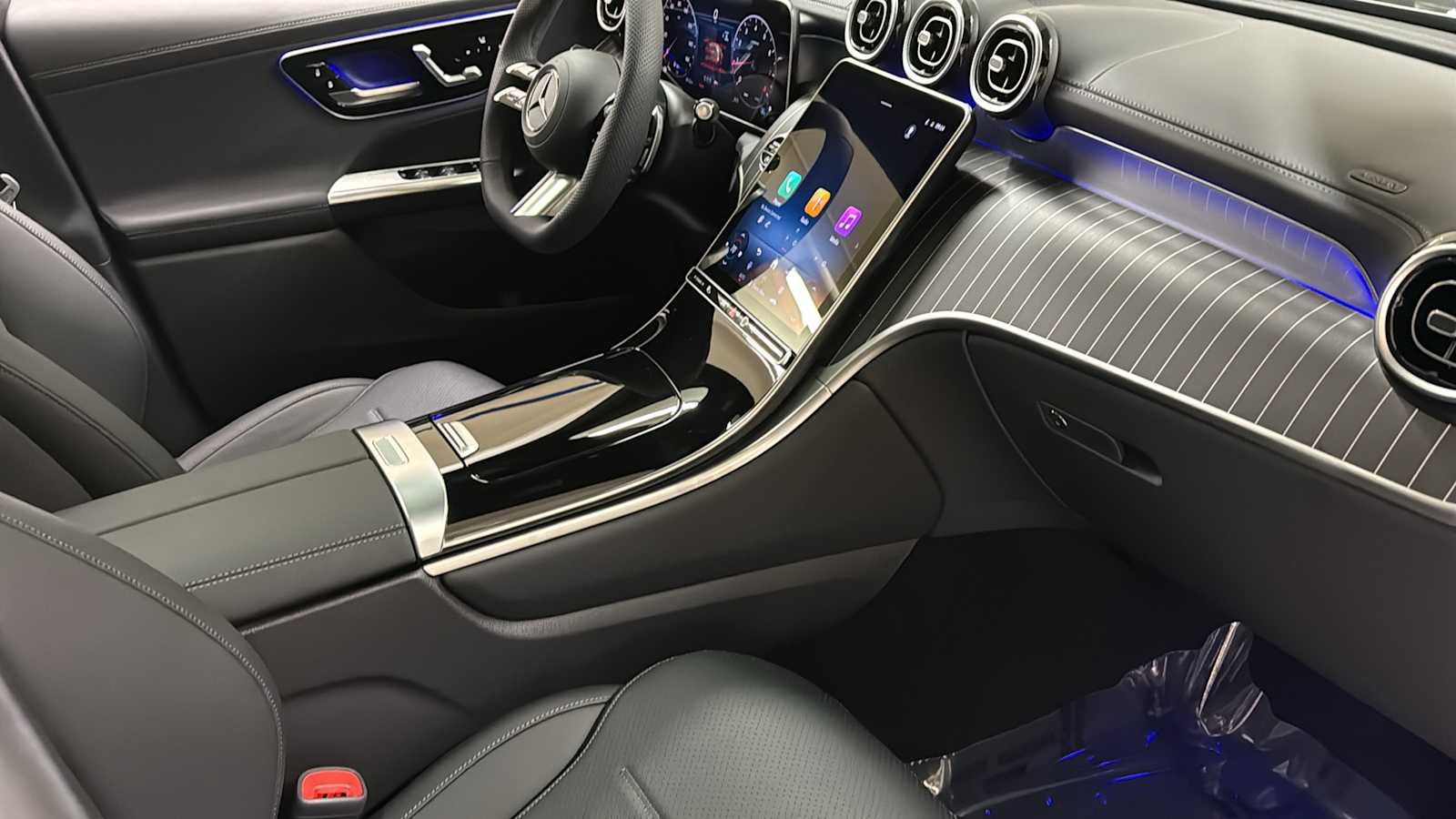 New 2026 Black Mercedes-Benz GLC 300 image 34