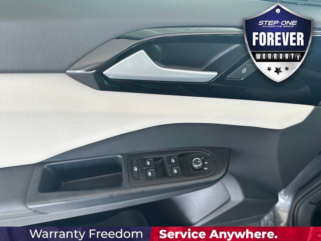 Used 2025 Gray Volkswagen 1.5T S image 11