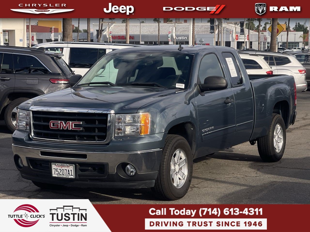 Used 2011 Stealth Gray Metallic GMC SLE image 12