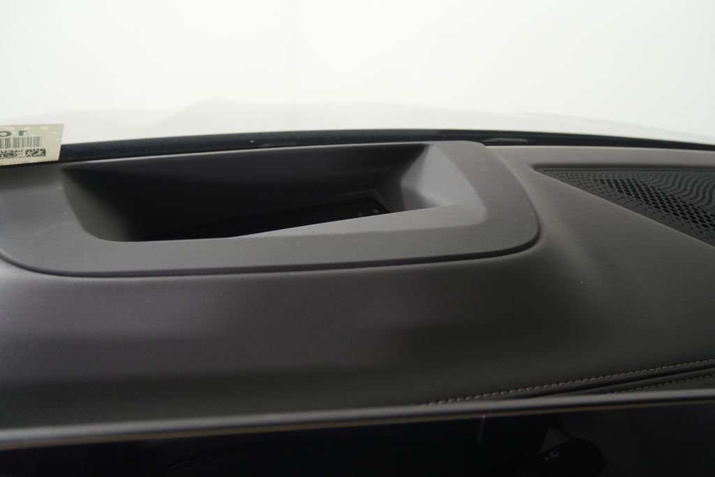 New 2026 Carbon Black Metallic BMW sDrive40i image 19