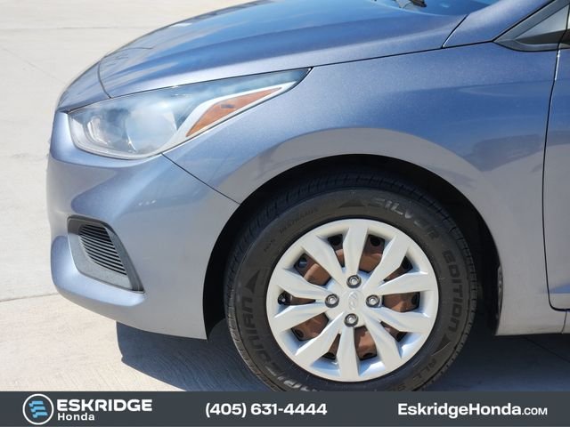 Used 2019 Gray Hyundai SE image 8
