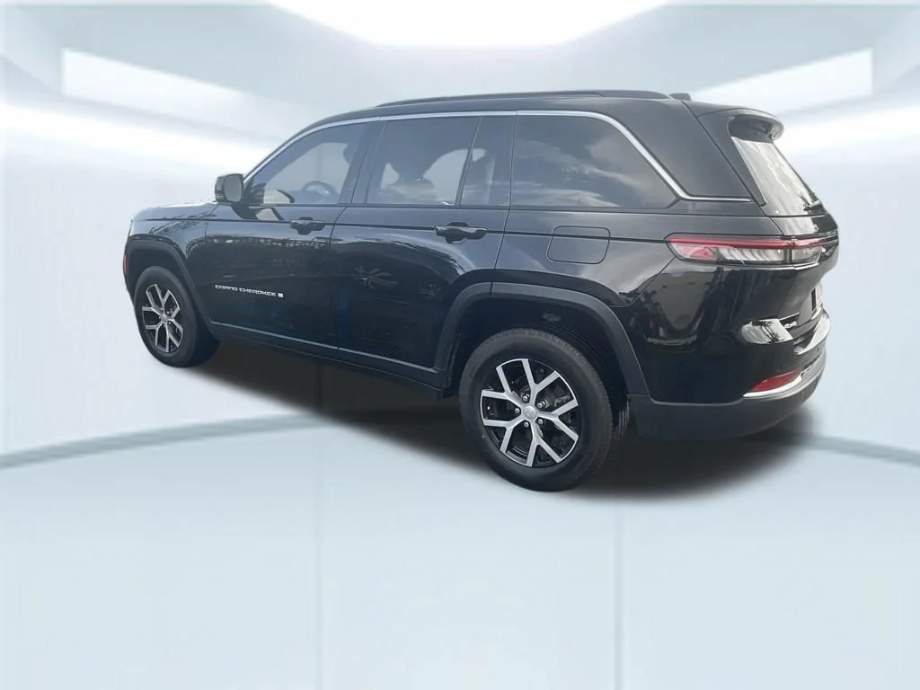 Used 2024 Black Jeep Limited image 4