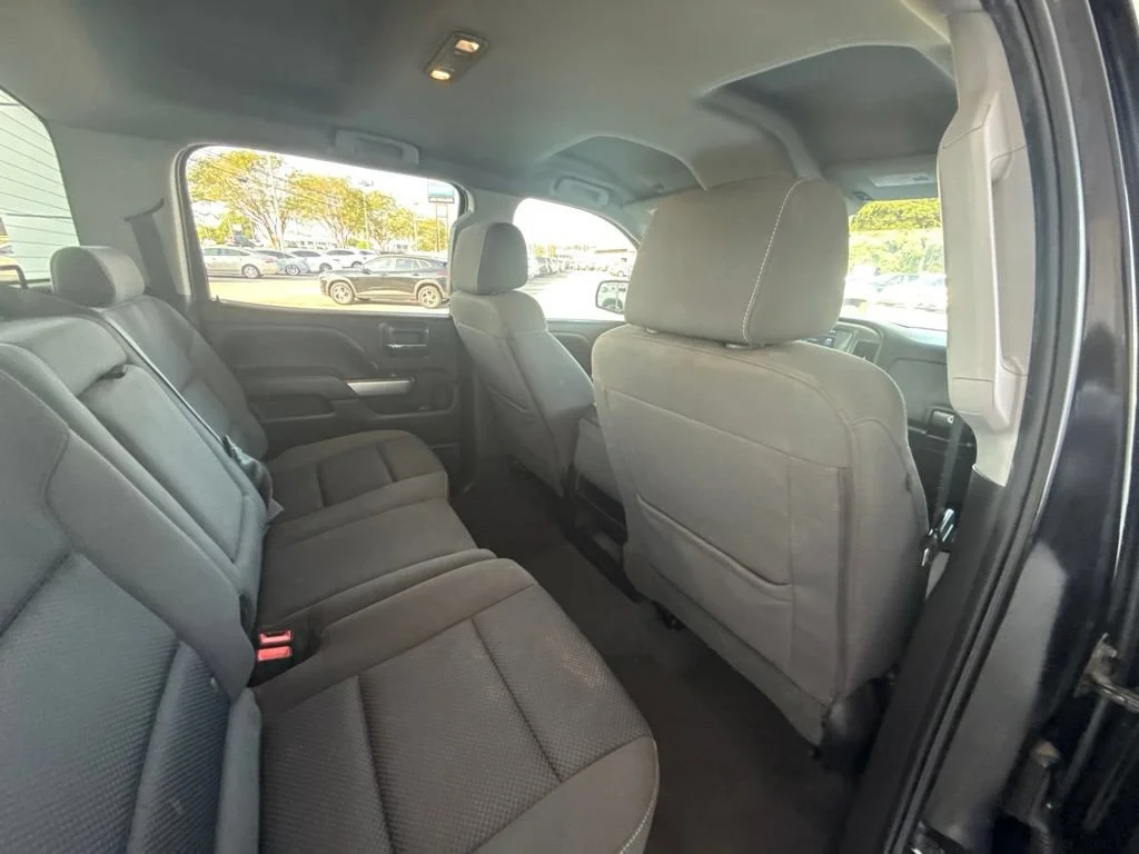 Used 2018 BLACK Chevrolet LT image 33
