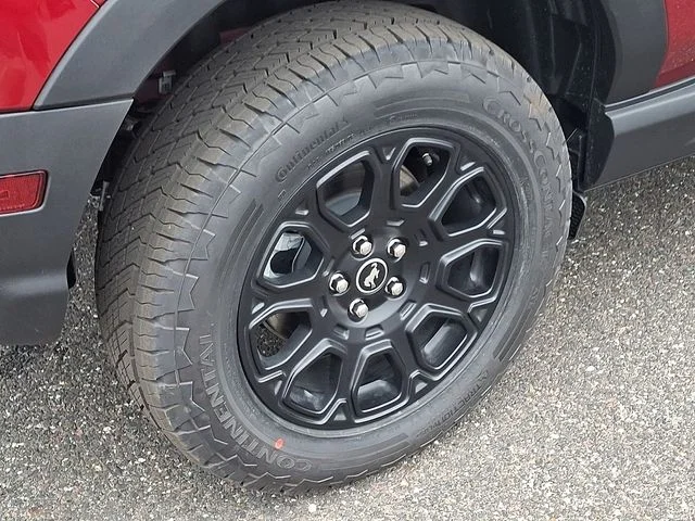 New 2026 Ruby Red Metallic Tinted Clearcoat Ford Badlands® image 5