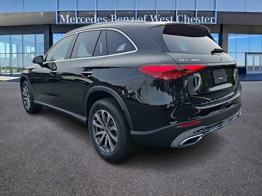 New 2026 Black Mercedes-Benz GLC 300 image 4
