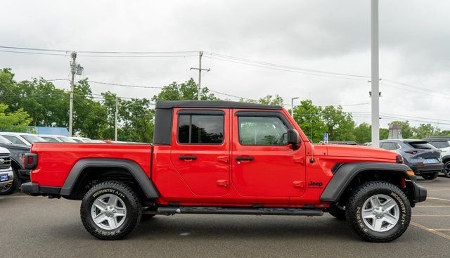 Used 2020 Red Jeep Sport image 5
