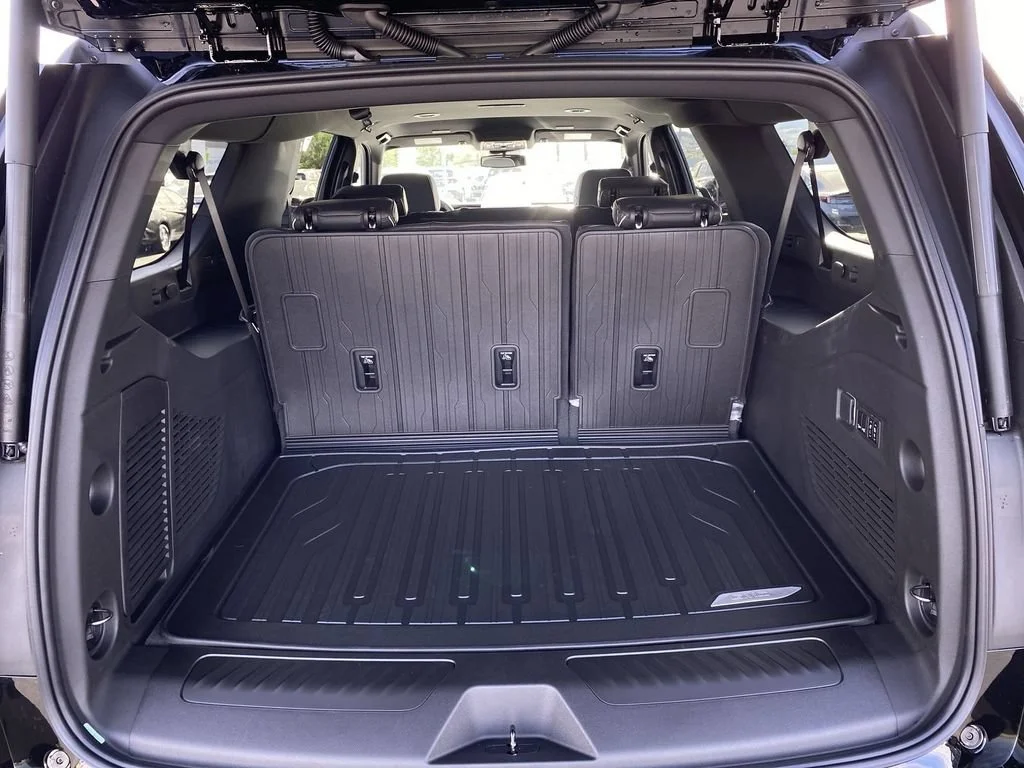 Used 2026 Onyx Black GMC Elevation image 39