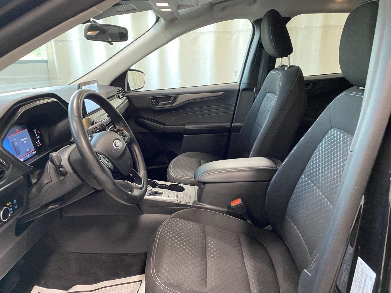 Used 2023 Agate Black Ford Active image 16