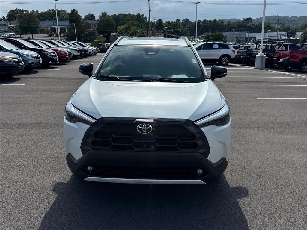 Used 2026 Wind Chill Pearl Toyota XLE image 11