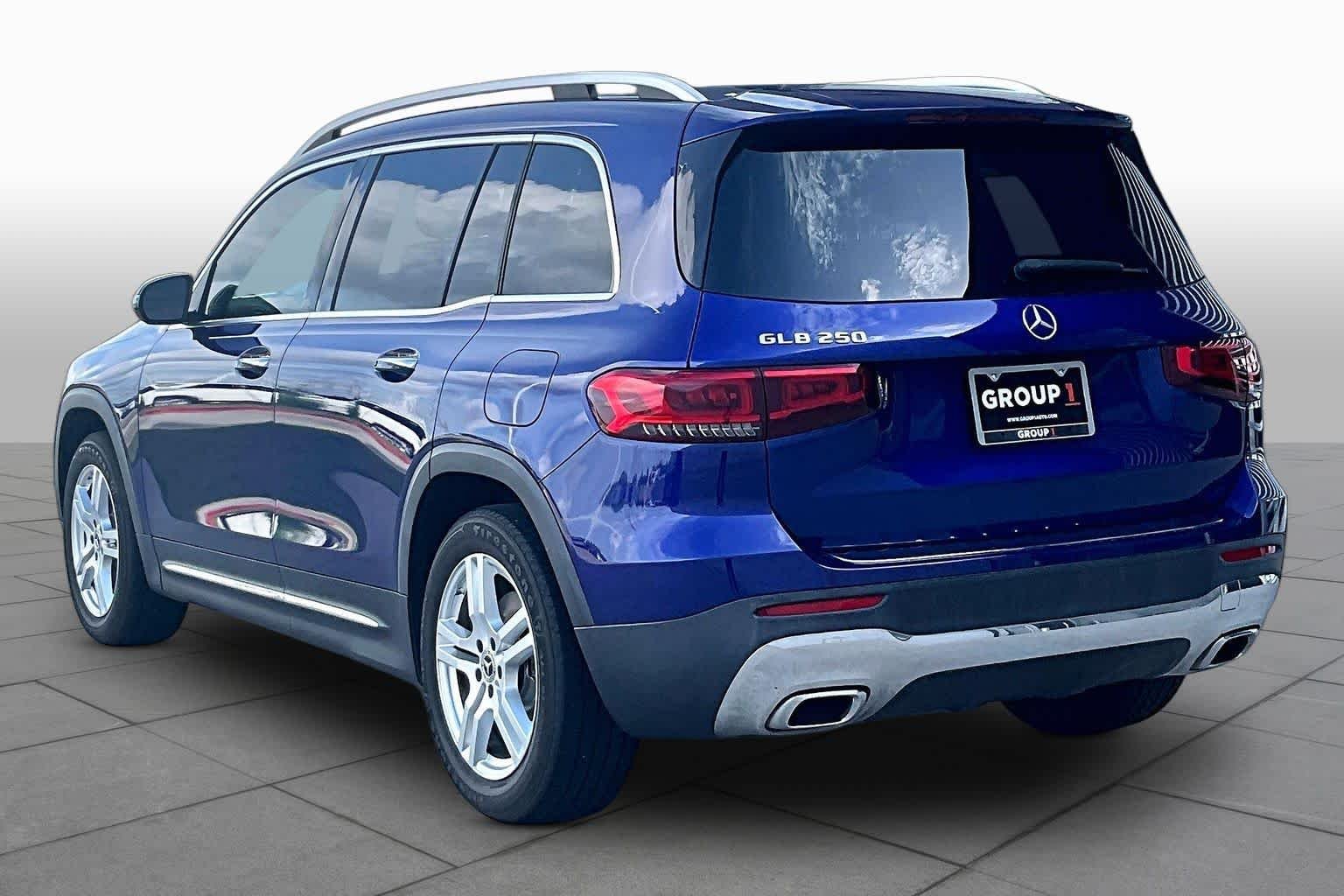 Used 2021 Galaxy Blue Metallic Mercedes-Benz GLB 250 image 12