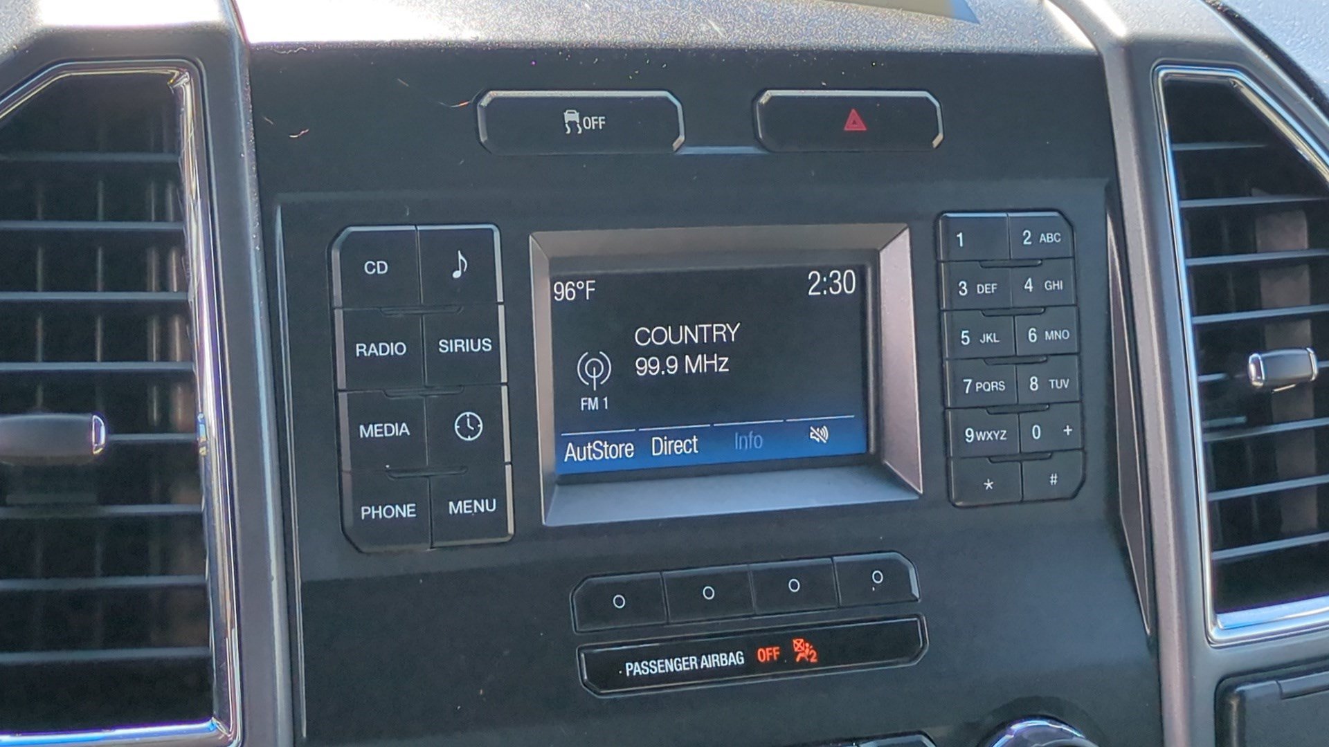 Used 2017 Ehite Ford XL image 20