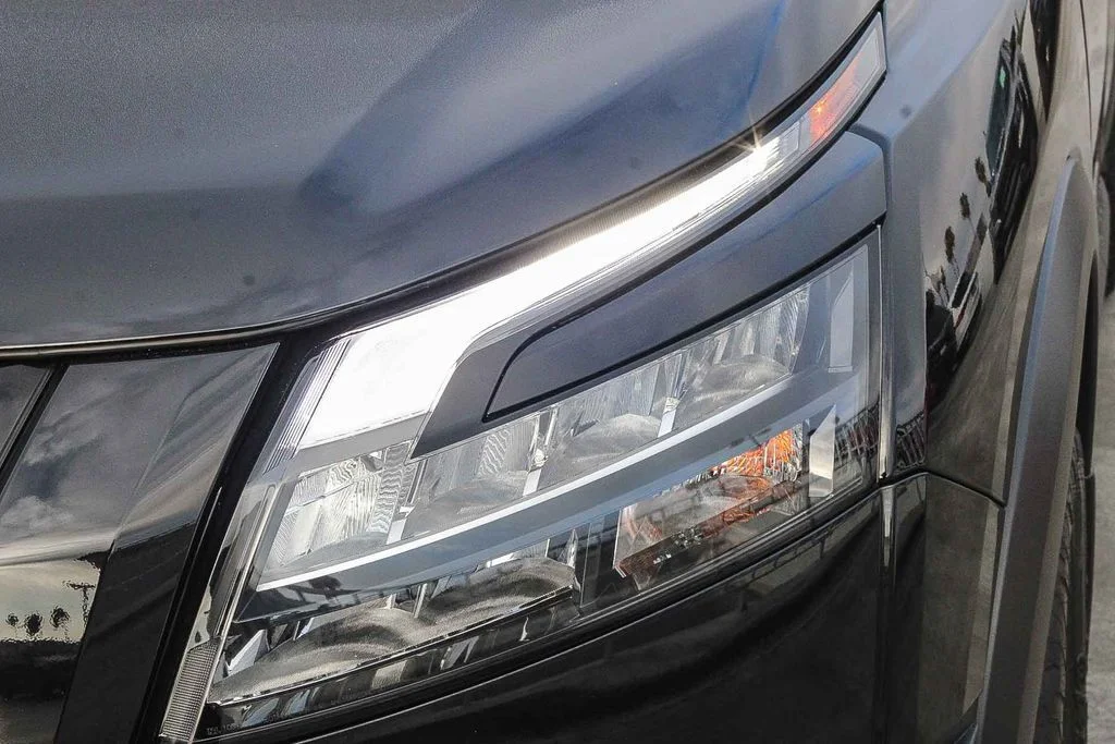 Used 2025 Black Nissan Rock Creek image 5