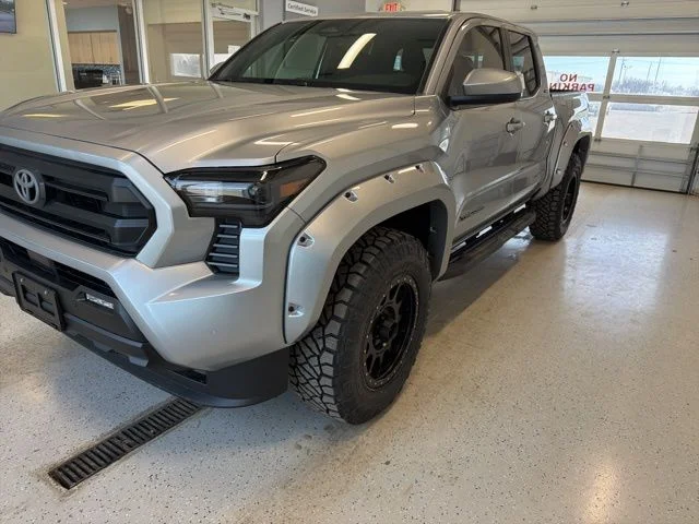 2026 Toyota Tacoma SR5 - Photo 3
