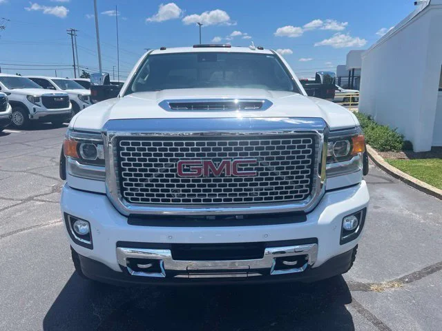 Used 2017 SUMMIT WHITE GMC Denali image 11