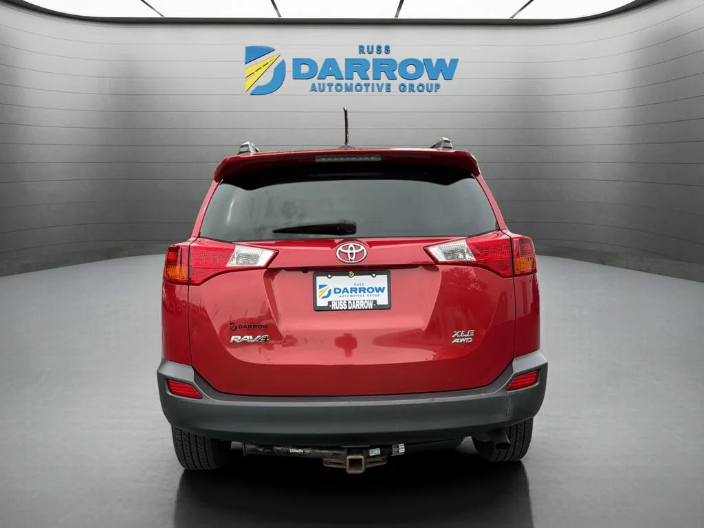 Used 2015 Red Toyota XLE image 1