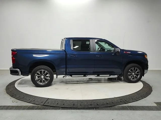 Used 2023 Blue Chevrolet LT image 8