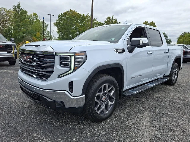 New 2026 Glacier White Tricoat GMC SLT image 3