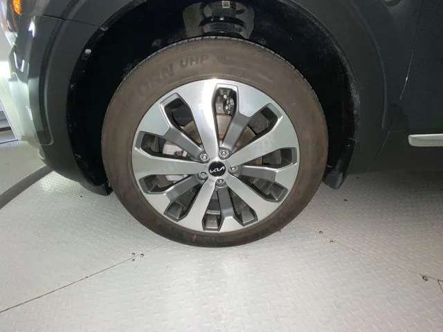 Used 2022 Gray Kia EX image 10
