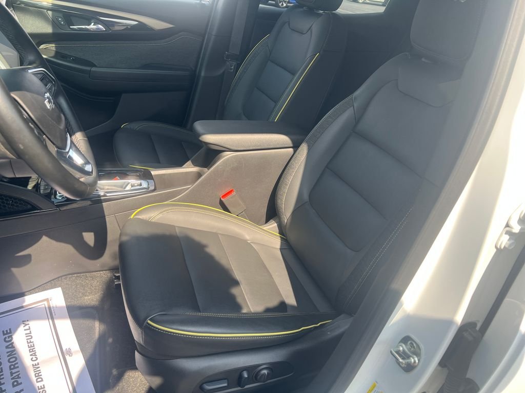 Used 2024 White Chevrolet ACTIV image 11