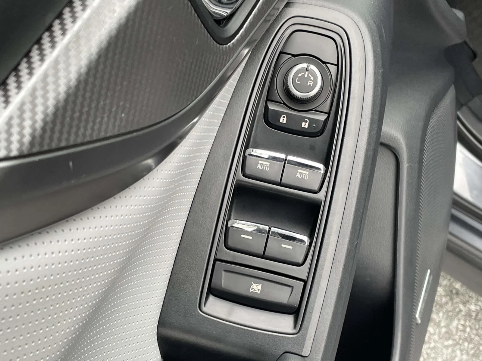 Used 2021 Magnetite Gray Metallic Subaru Limited image 6