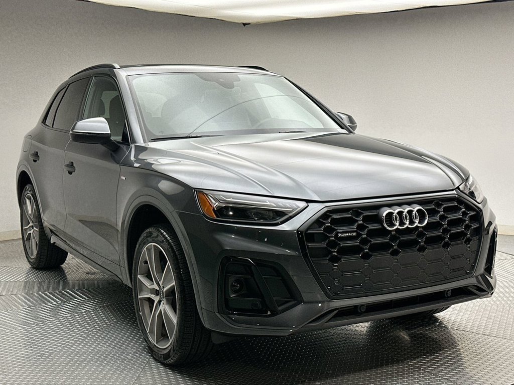 Used 2025 Daytona Gray Pearl Effect Audi 45 S line Premium image 15