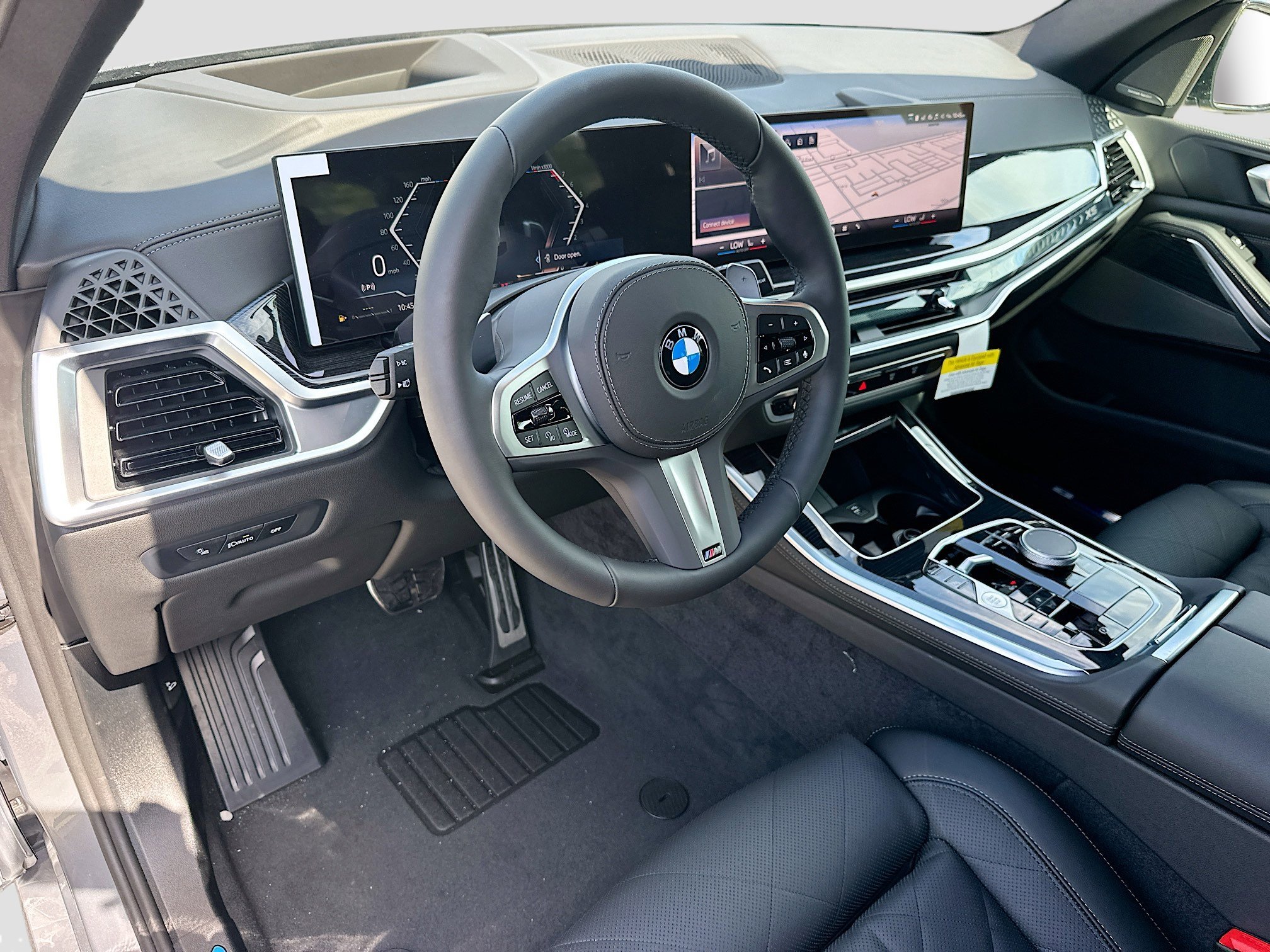 New 2026 Skyscraper Grey Metallic BMW sDrive40i image 7