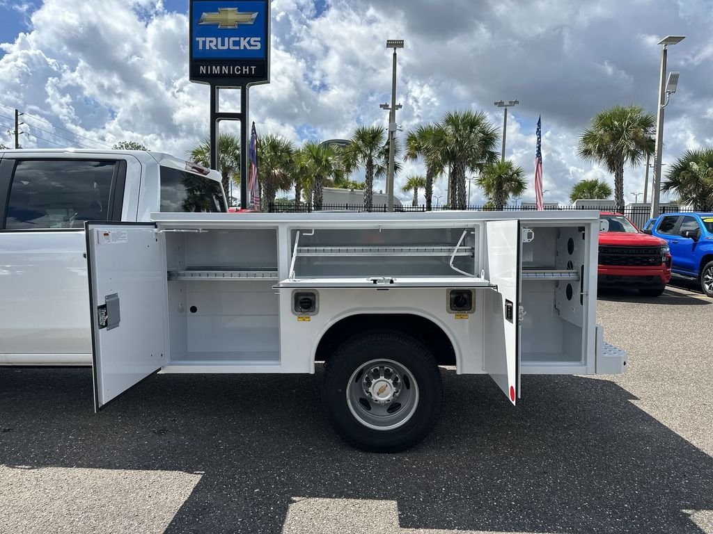 New 2024 Summit White Chevrolet Work Truck image 27