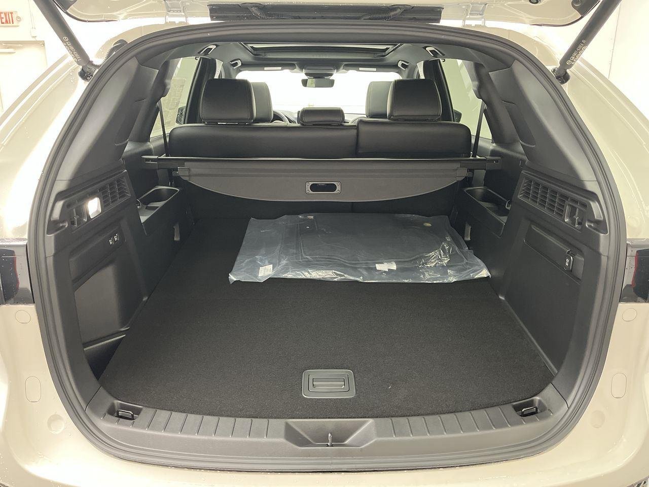 2026 Mazda CX-70 Premium Package - Photo 30