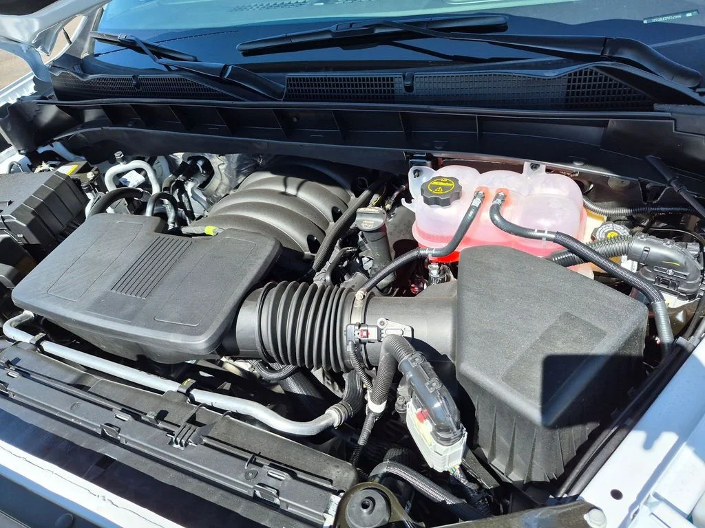 New 2026 Summit White GMC Elevation image 24