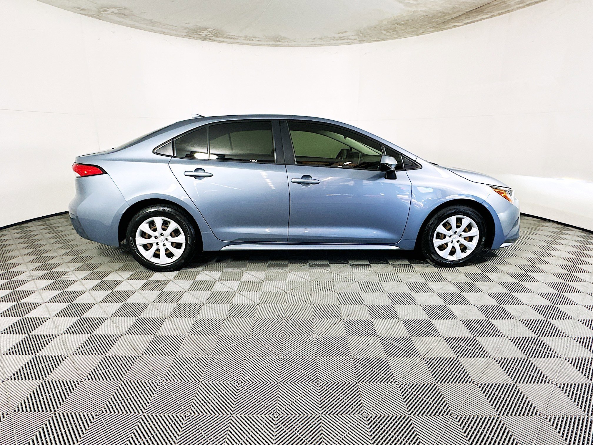 2021 Toyota Corolla thumbnail 4