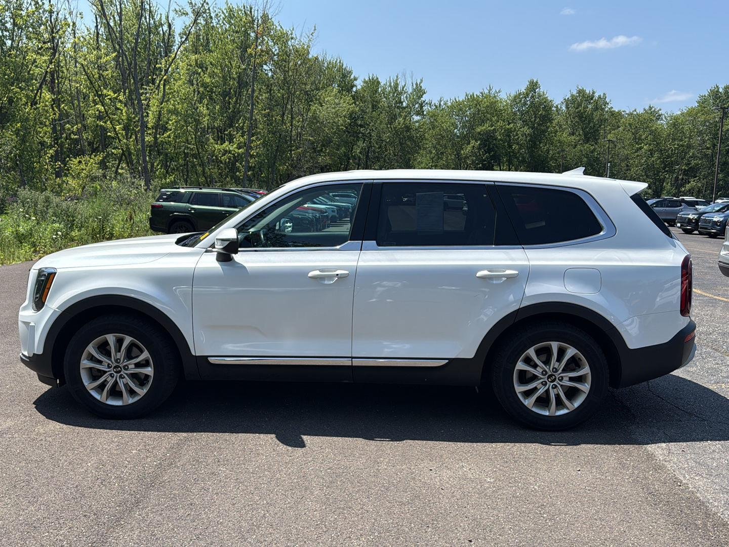 Used 2021 Snow White Pearl Kia LX image 6