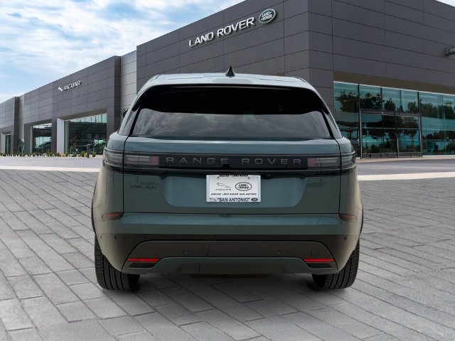 Used 2026 Green Land Rover Dynamic SE image 4