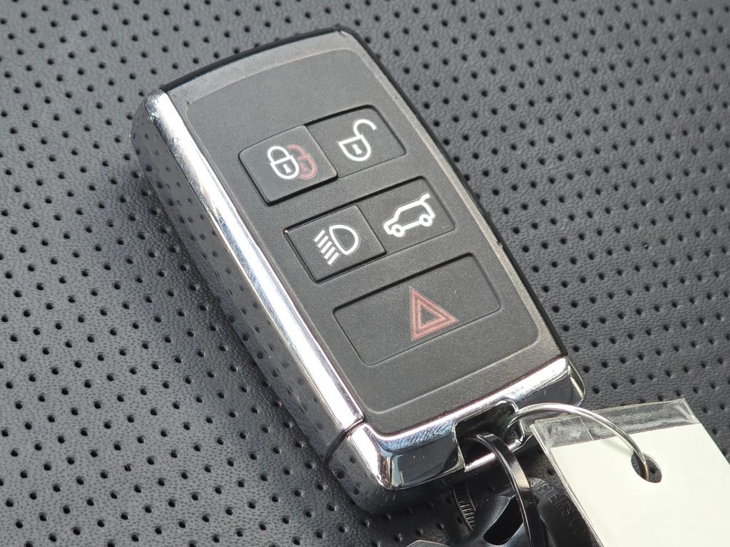 Used 2021 Black Land Rover Westminster image 48