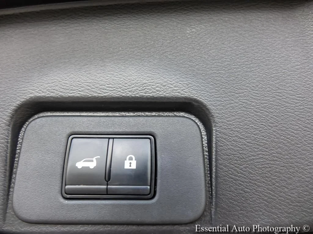 Used 2023 Gray Nissan SL FWD image 25