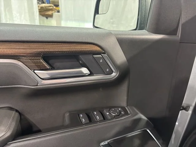 2025 Chevrolet Silverado 1500 LT - Photo 14